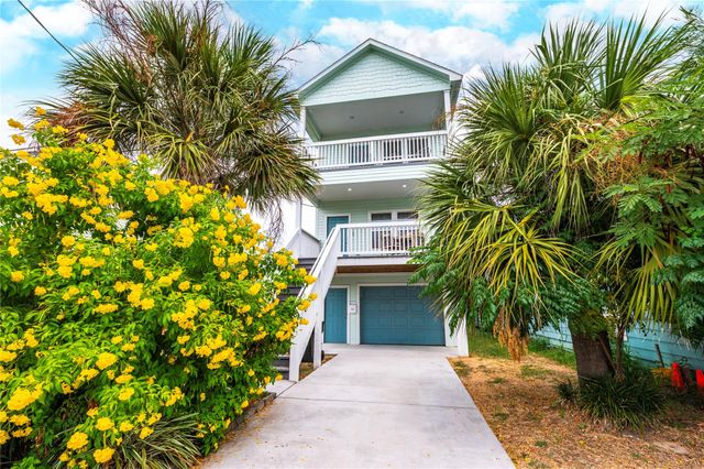 5618 Avenue M, Galveston, TX 77551