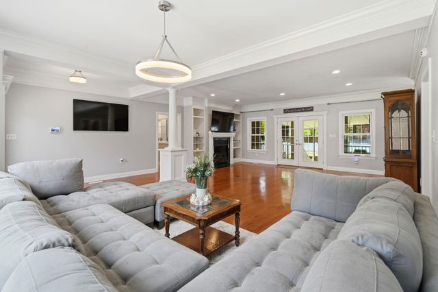 1421 Shoreline Dr., Myrtle Beach, SC 29577