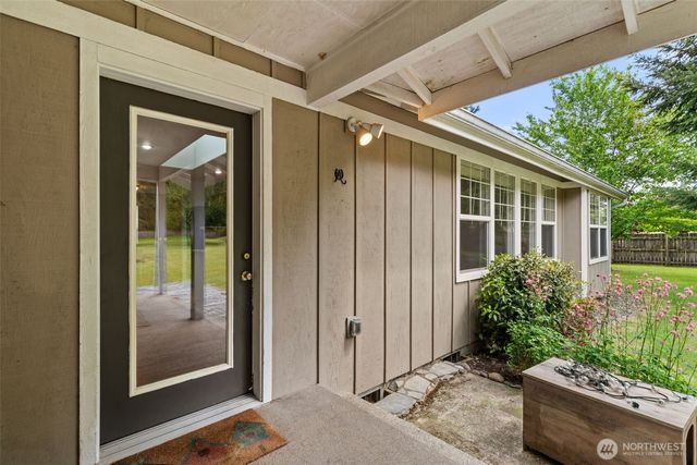 9519 185th Avenue SW, Rochester, WA 98579