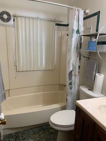 320 W McClellan Street, Flint, MI 48505