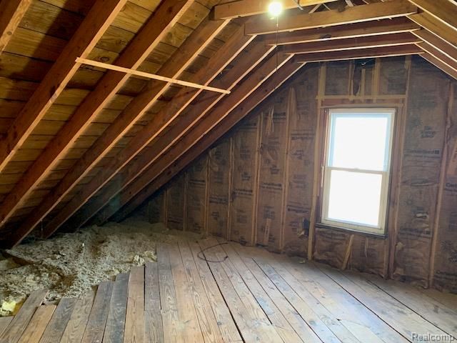 320 W McClellan Street, Flint, MI 48505