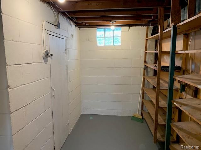 320 W McClellan Street, Flint, MI 48505