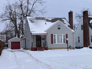 320 W McClellan Street, Flint, MI 48505