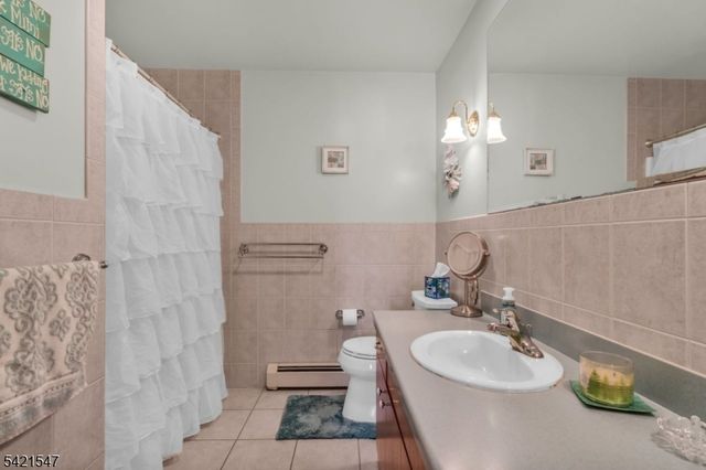 47 S Walnut Ave, Woodbridge Twp., NJ 08830