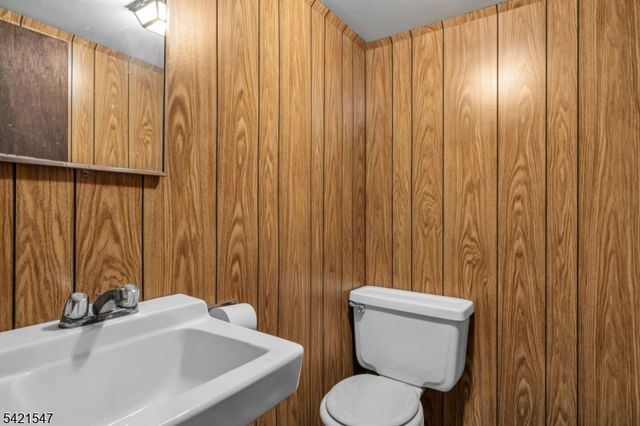 47 S Walnut Ave, Woodbridge Twp., NJ 08830