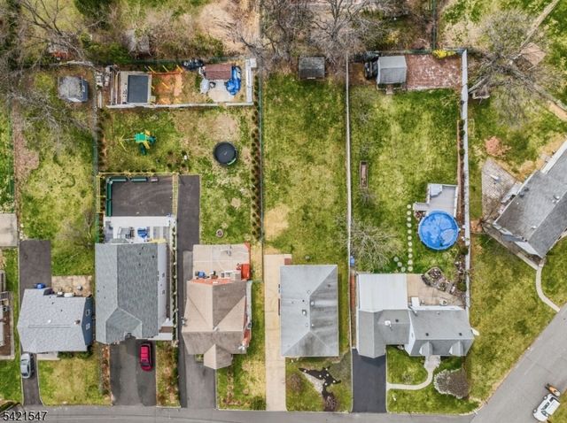 47 S Walnut Ave, Woodbridge Twp., NJ 08830