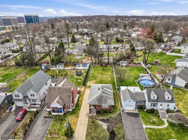 47 S Walnut Ave, Woodbridge Twp., NJ 08830