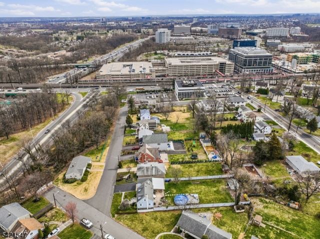 47 S Walnut Ave, Woodbridge Twp., NJ 08830