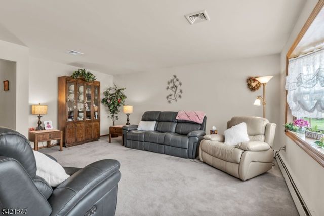 47 S Walnut Ave, Woodbridge Twp., NJ 08830