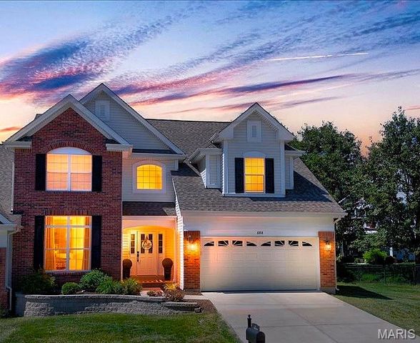 688 Bluffs View Court, Eureka, MO 63025