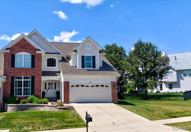 688 Bluffs View Court, Eureka, MO 63025