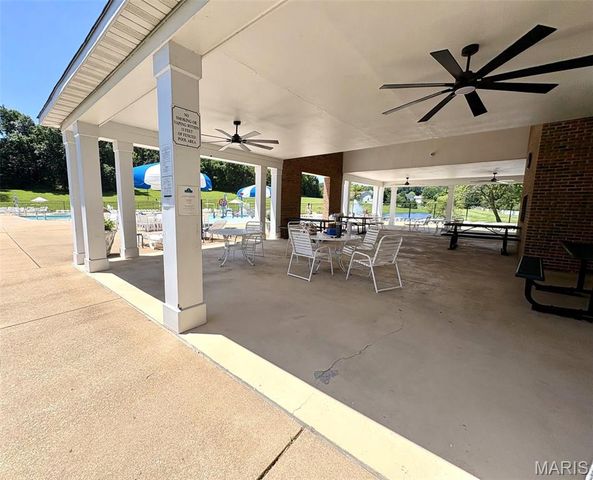 688 Bluffs View Court, Eureka, MO 63025