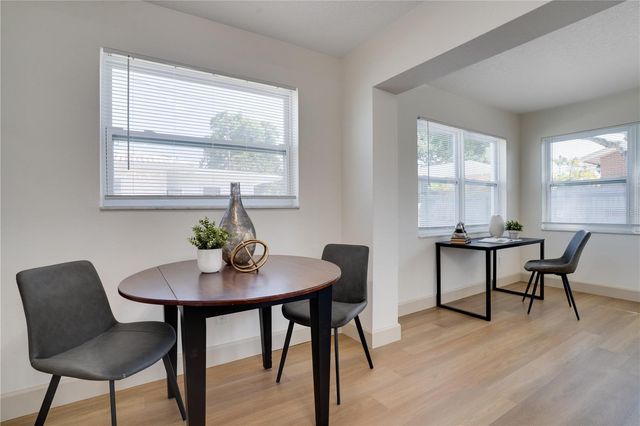 8977 140TH WAY, Seminole, FL 33776