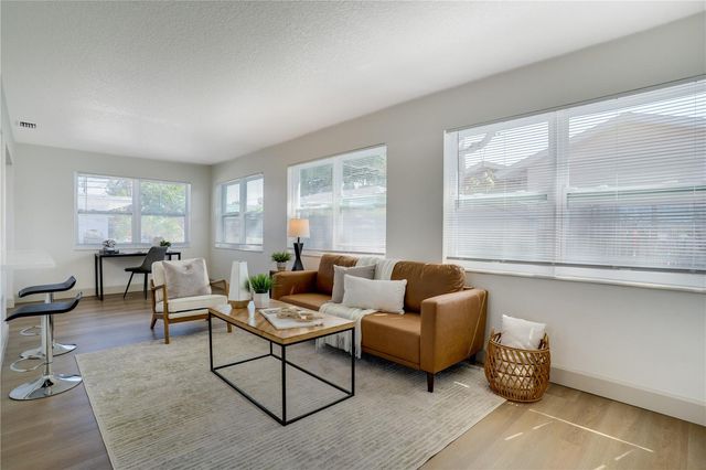 8977 140TH WAY, Seminole, FL 33776