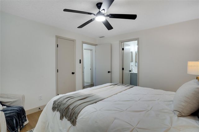 8977 140TH WAY, Seminole, FL 33776