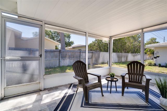 8977 140TH WAY, Seminole, FL 33776