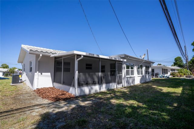 8977 140TH WAY, Seminole, FL 33776