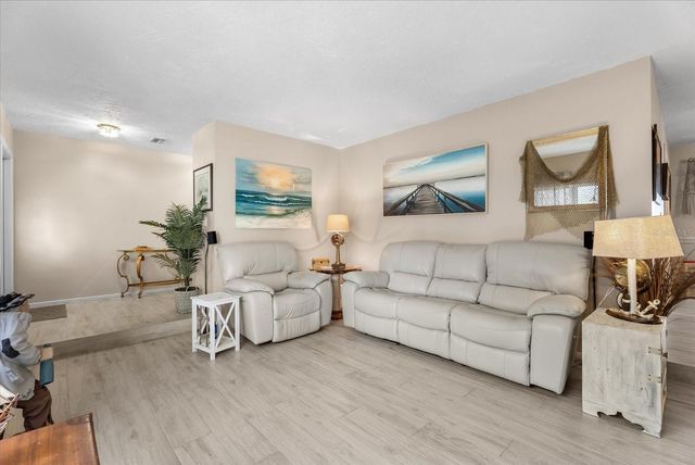 5206 18TH AVENUE E, Bradenton, FL 34208