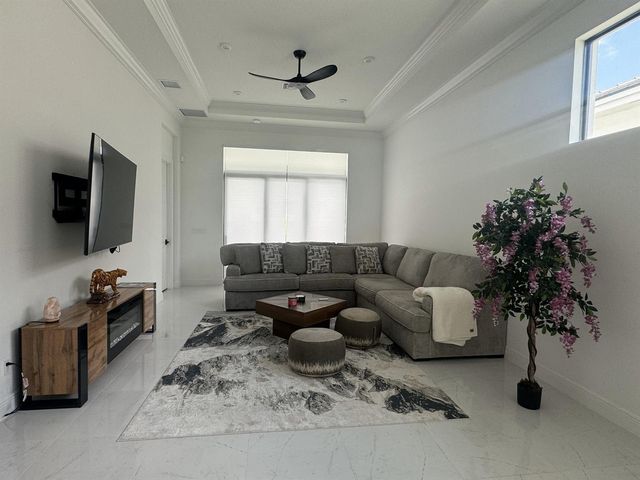 9142 SW Esule Way, Port St. Lucie, FL 34987