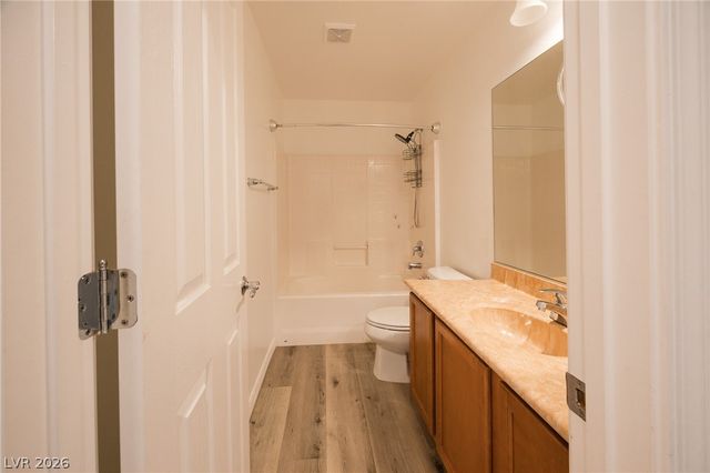 8253 Arden Landing Place, Las Vegas, NV 89117