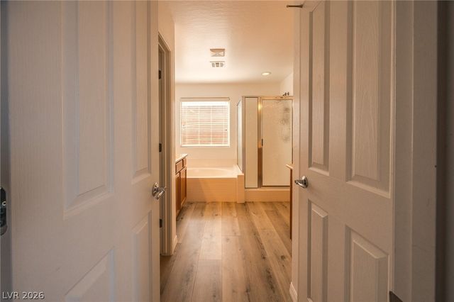 8253 Arden Landing Place, Las Vegas, NV 89117