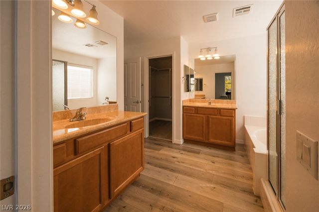 8253 Arden Landing Place, Las Vegas, NV 89117