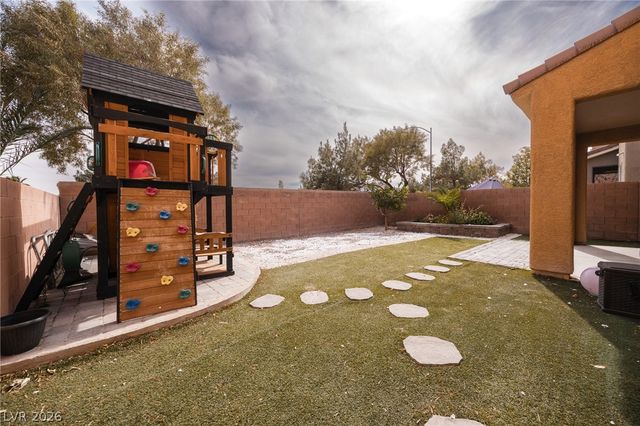 8253 Arden Landing Place, Las Vegas, NV 89117