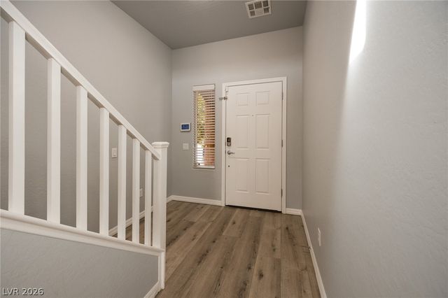 8253 Arden Landing Place, Las Vegas, NV 89117