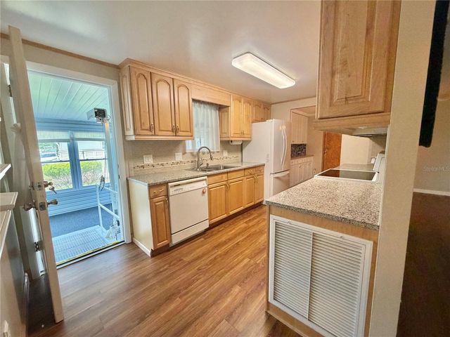 145 ROYAL PALM DRIVE, Leesburg, FL 34748