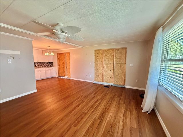 145 ROYAL PALM DRIVE, Leesburg, FL 34748