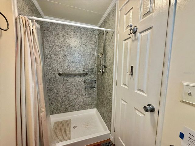 145 ROYAL PALM DRIVE, Leesburg, FL 34748