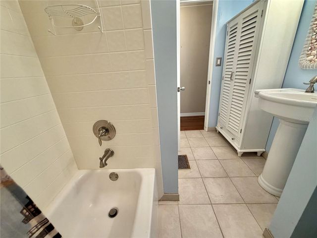 145 ROYAL PALM DRIVE, Leesburg, FL 34748