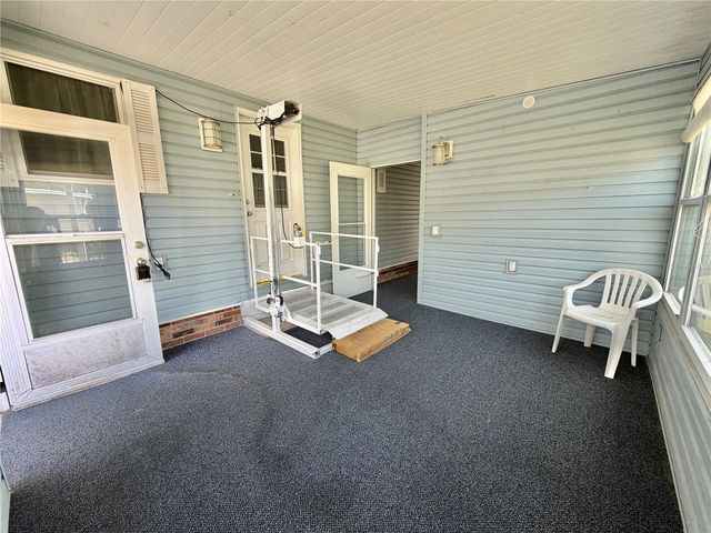 145 ROYAL PALM DRIVE, Leesburg, FL 34748