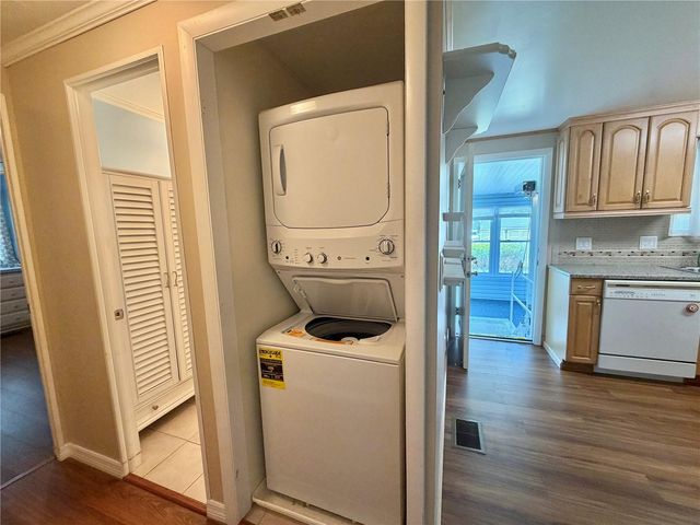 145 ROYAL PALM DRIVE, Leesburg, FL 34748