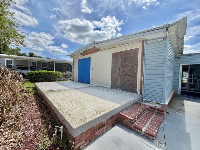 145 ROYAL PALM DRIVE, Leesburg, FL 34748