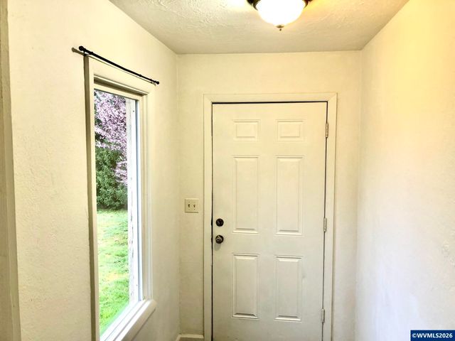 825 Treewood Ln SE, Salem, OR 97317