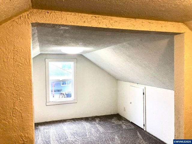 825 Treewood Ln SE, Salem, OR 97317