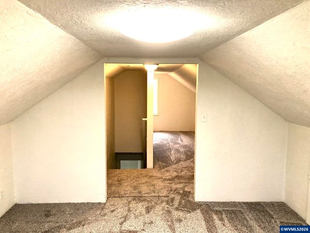 825 Treewood Ln SE, Salem, OR 97317