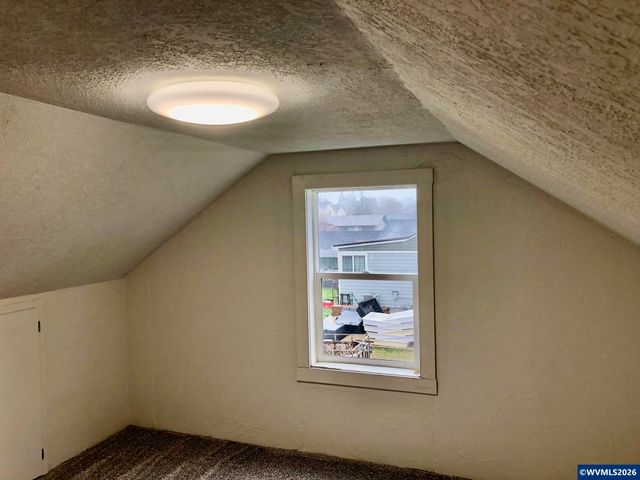 825 Treewood Ln SE, Salem, OR 97317