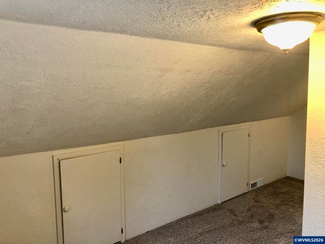 825 Treewood Ln SE, Salem, OR 97317