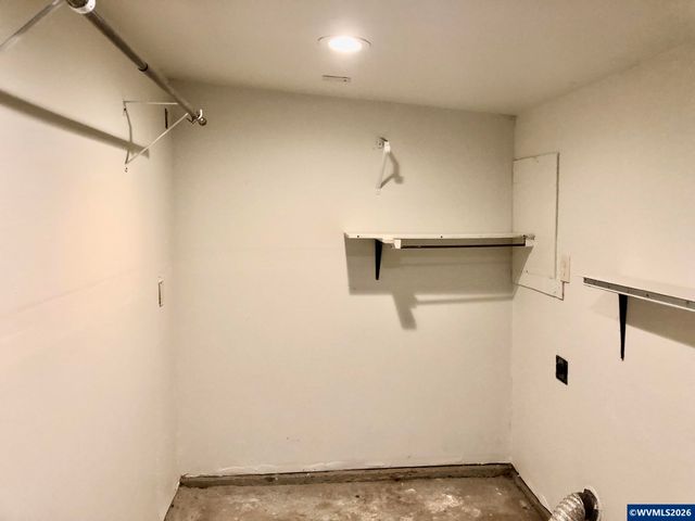 825 Treewood Ln SE, Salem, OR 97317