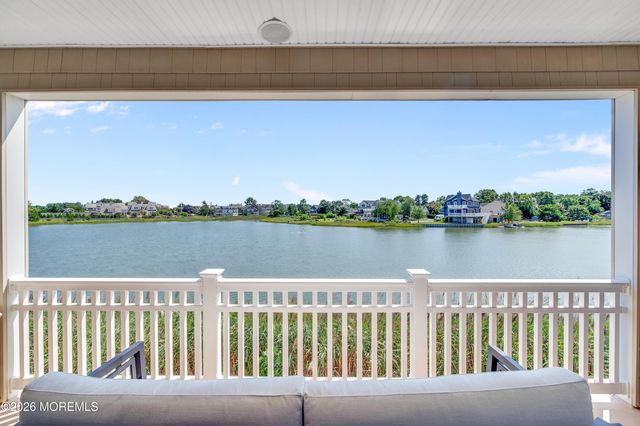 10 Waters Edge, Brielle, NJ 08730