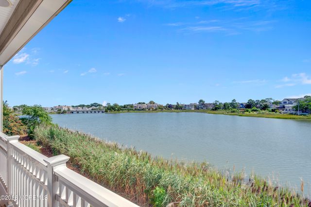 10 Waters Edge, Brielle, NJ 08730