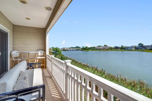 10 Waters Edge, Brielle, NJ 08730