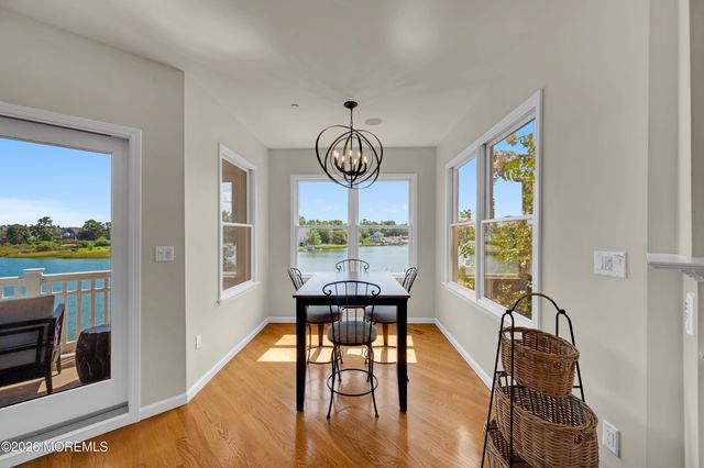 10 Waters Edge, Brielle, NJ 08730