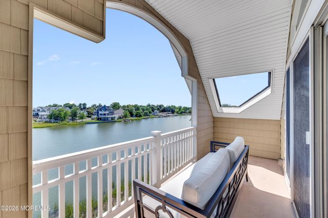 10 Waters Edge, Brielle, NJ 08730