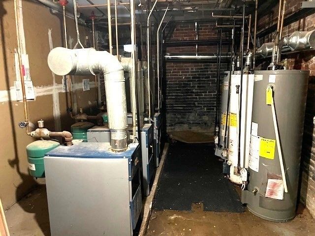 40 Byers St, Springfield, MA 01105