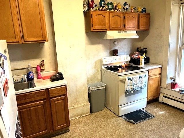 40 Byers St, Springfield, MA 01105