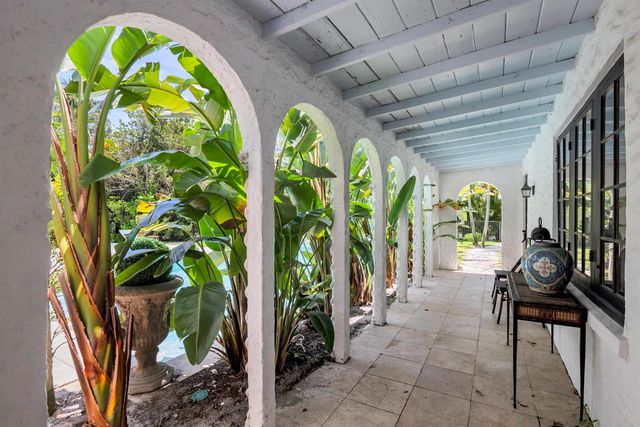 333 Murray Road, West Palm Beach, FL 33405