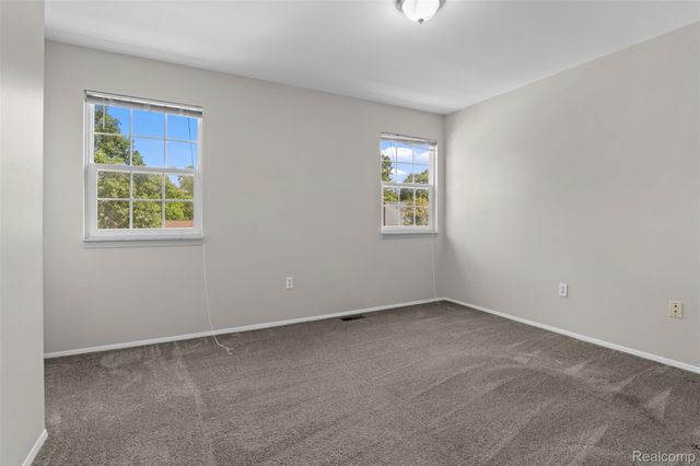 8167 Sandpiper Street, Canton Charter Township, MI 48187